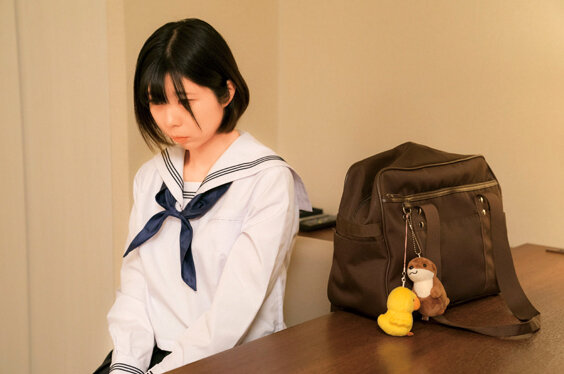 浜辺ことり【変態おじさんと遊ぼう】陸上部ロリ巨乳×制服×中出し｜INITIUM単体作品（57jksr55803）H動画