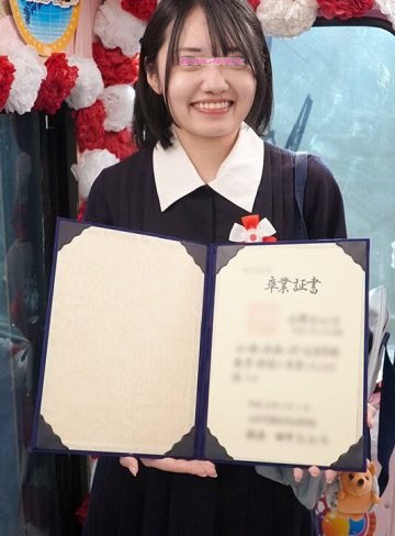 MM便 2026年卒業式 女子校生初めての素股 顔出し解禁の激イキ映像(dvmm00393)フェチ動画レビュー
